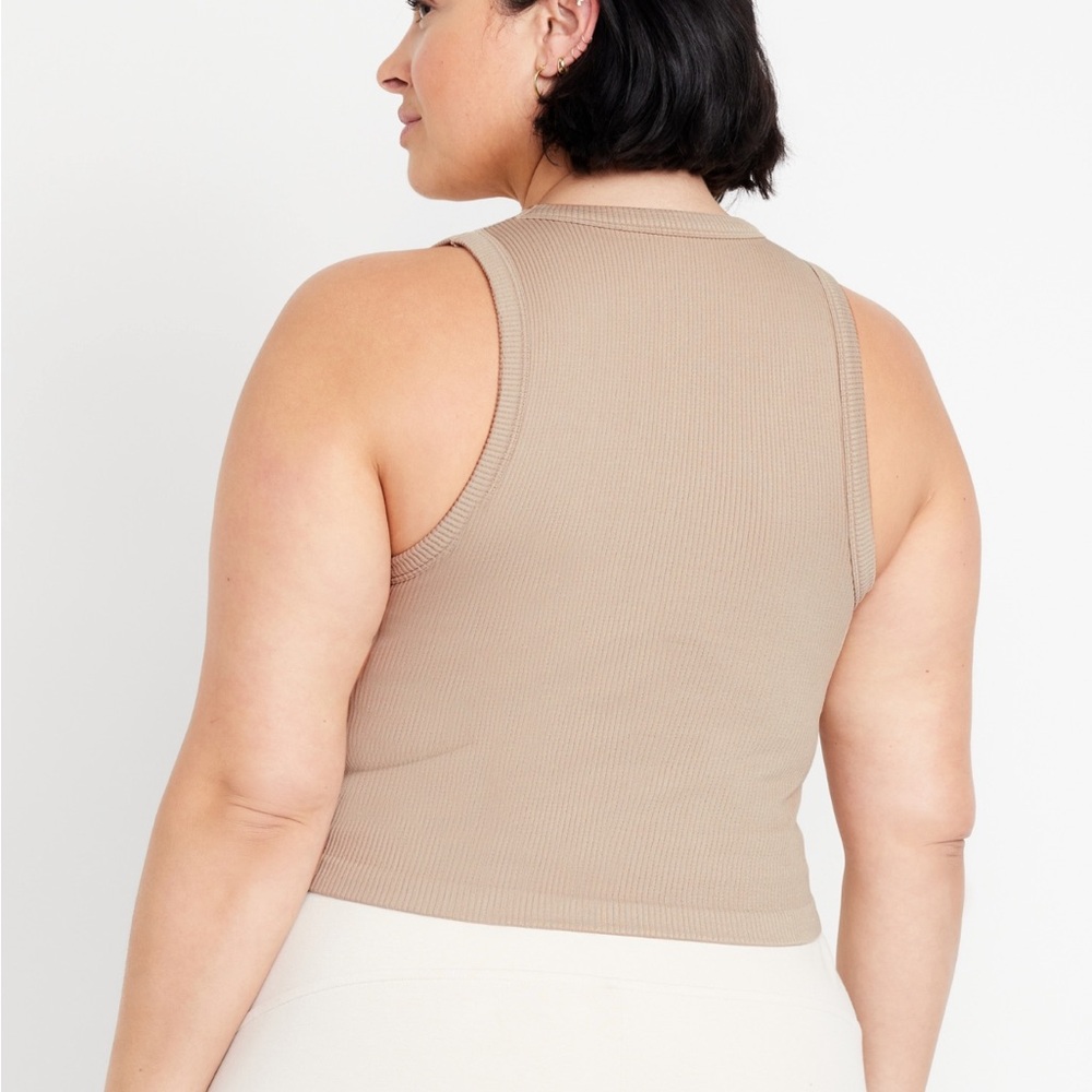 Fitted Seamless Ribbed Tank Тор - Picture 8 of 11